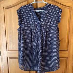 Eshakti Sleeveless Popover Blouse
